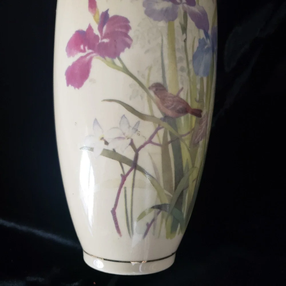 Vintage Floral Vase Iris Bird Design Gold Trim Japan Porcelain‎ Decor